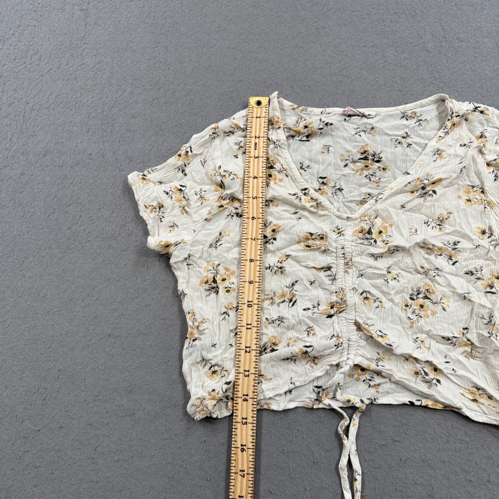 Ardene Crop Top Women's Medium White Yellow Floral Ruched V-Neck Short Sleeve - Picture 3 of 6